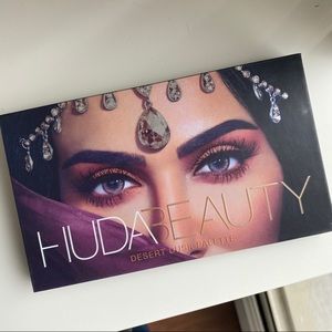 Huda beauty desert dusk palette